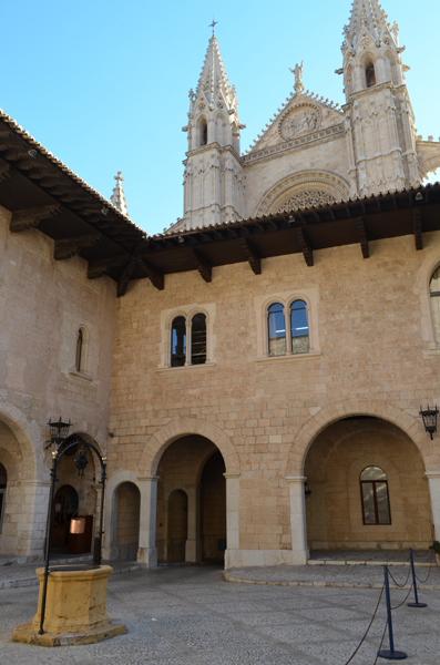 palma_cathedralfrompalace